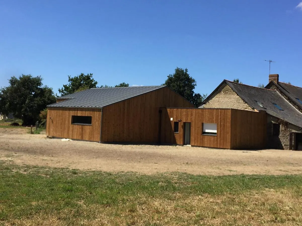 Ecogite La Noe Servon-sur-Vilaine France